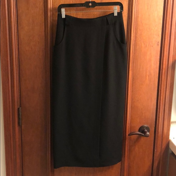 Black maxi skirt - Picture 1 of 4